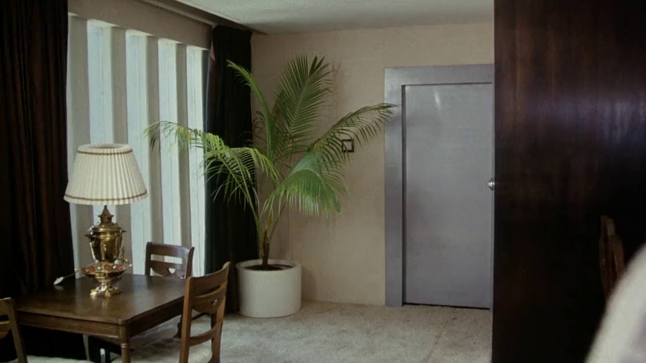 Firepower (1979) VCD Hindi + English 720p x264 AVC DD 2.0.mkv.0003